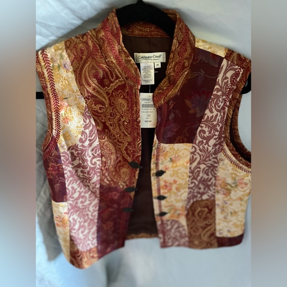 NWT Coldwater Creek Red Gold Patchwork Frog Closure Velvet Vest Women Size M - Picture 1 of 8